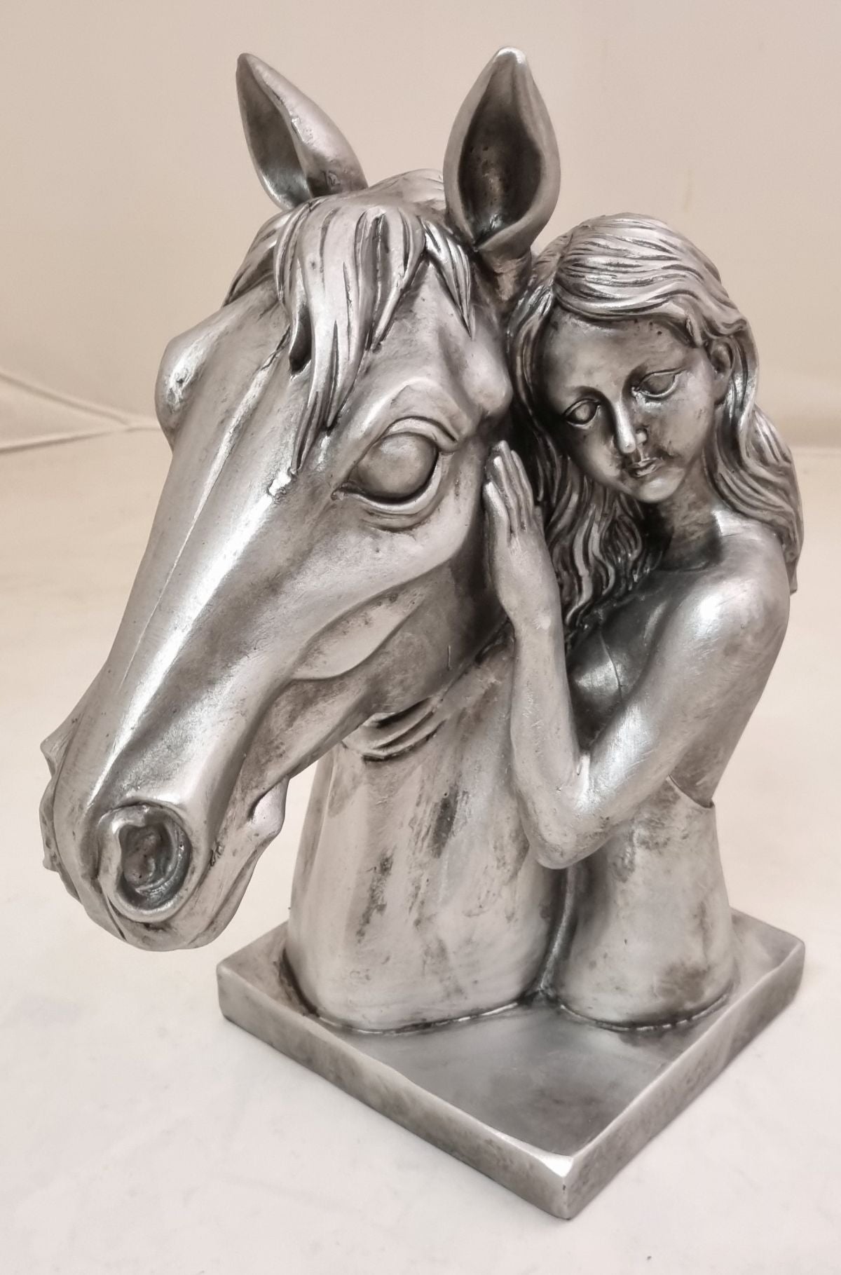 Pferdekopf mit Mädchen 32cm