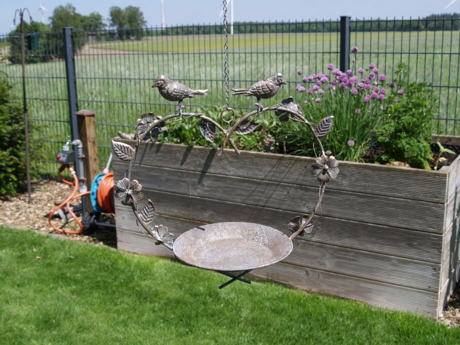 Vogeltränke Vogelbad Futterstelle zum Hängen, Herz Shabby Chic Metall Gartendeko