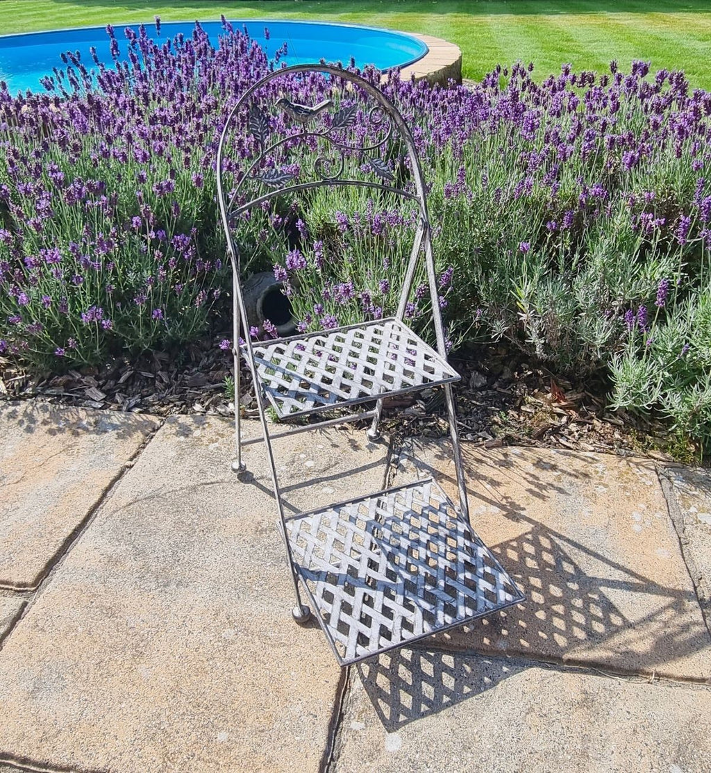 BLUMENTREPPE Gartentisch Blumenständer antikgrau BEISTELLTISCH  Metall 70cm Neu